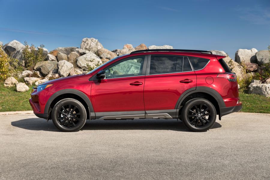  Toyota RAV4 Trail Edition 2017 года  (CA) (фото 10 из 27)